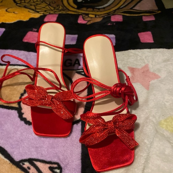 High heels - Picture 2 of 3